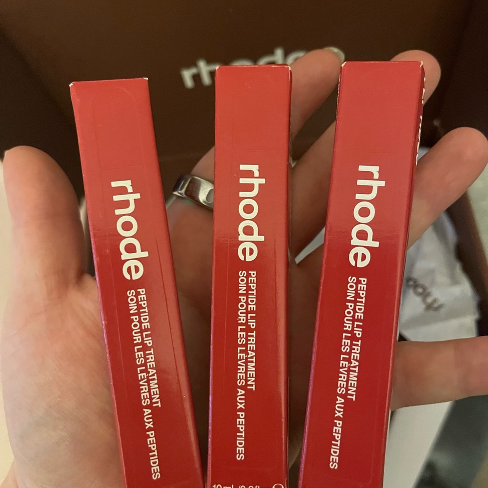 Rhode strawberry glaze